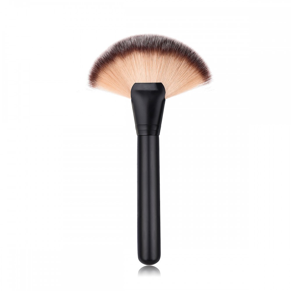 Big fan brush for beauty makeup