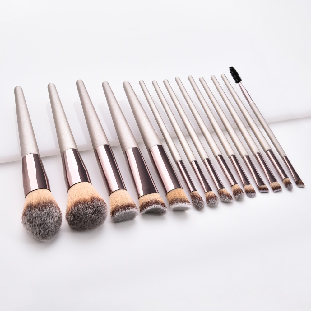 Pro 14 piece cosmetic brushes set for makeup
