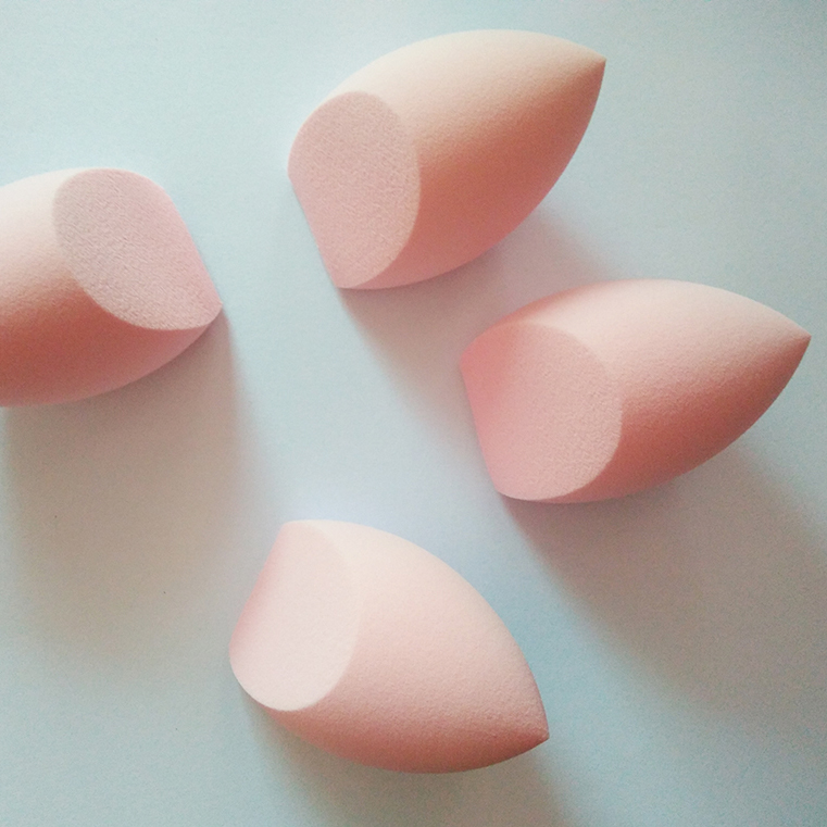 Light pink makeup sponge for beauty blender